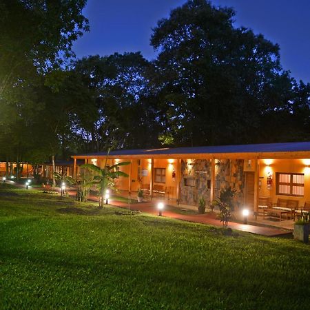 Posada Del Chaman Iguazu Πουέρτο Ιγκουασού Εξωτερικό φωτογραφία